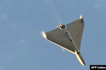 Și Văcăreni s-a pricopsit cu resturi de dronă rusească