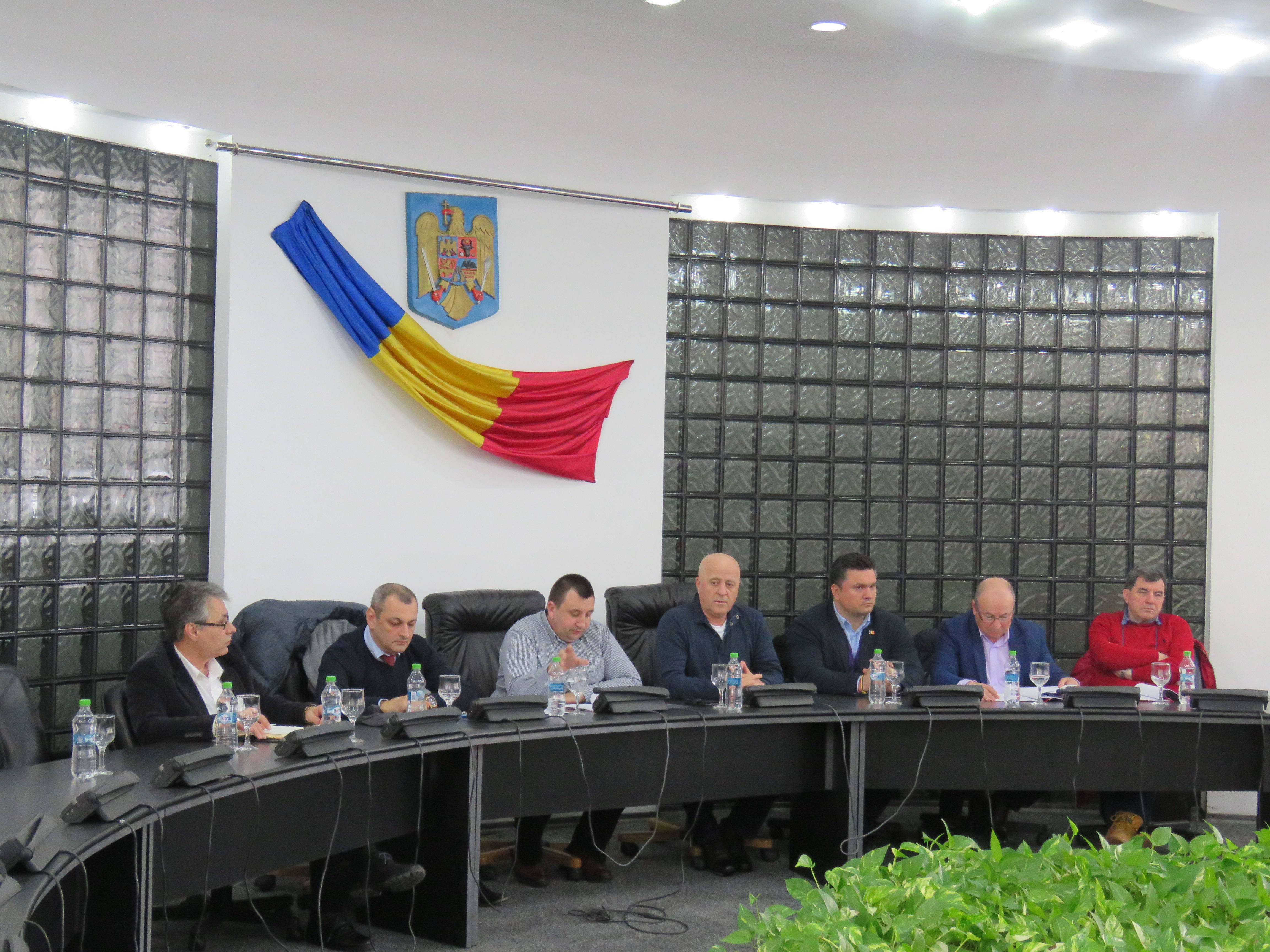 Pe fonduri europene, Teodorescu se  chinuie să-și scoale primarii din somn