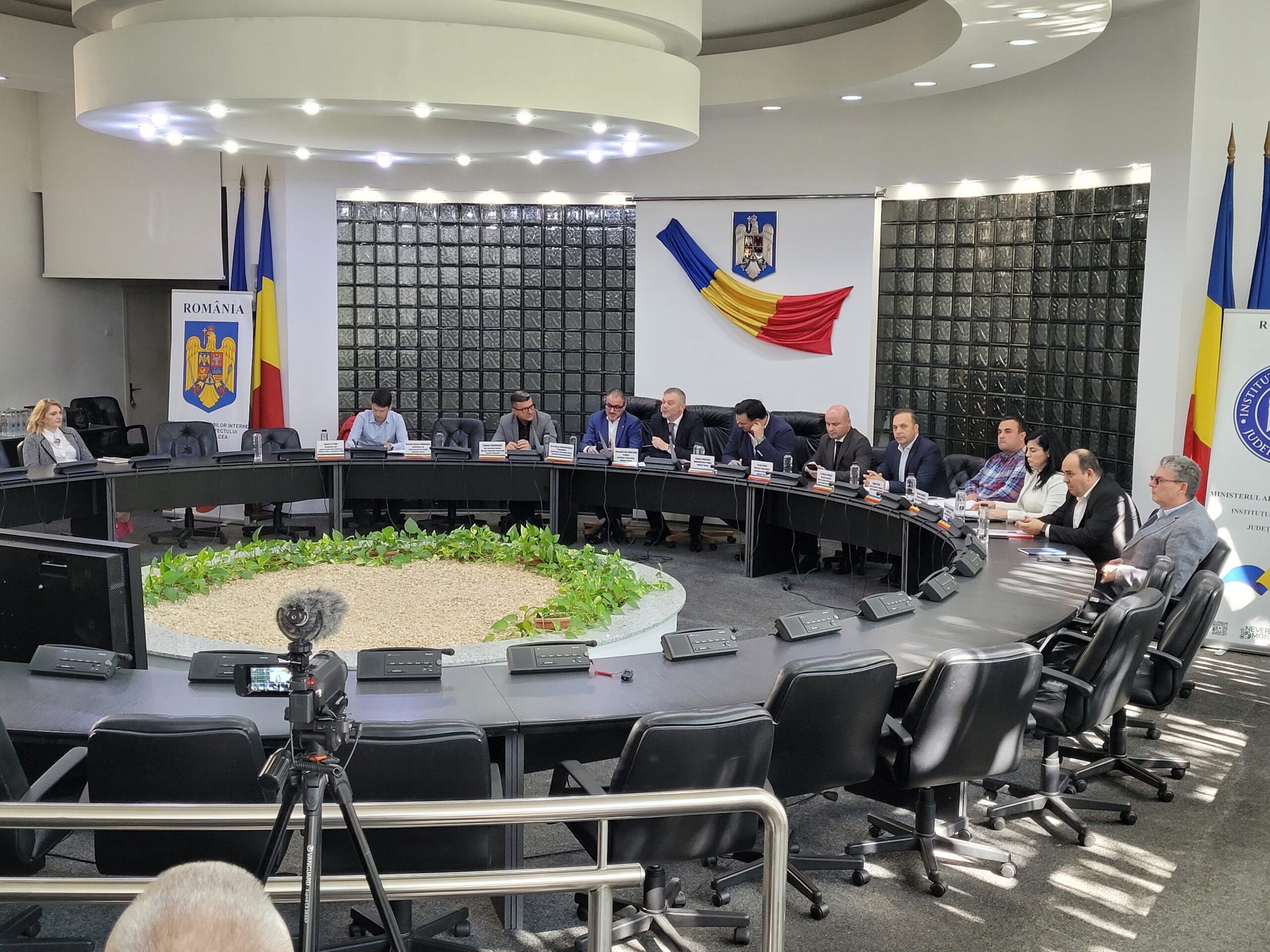 Din nou prefectul mediază o întâlnire dintre agenții din turism și instituțiile de control