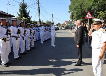 Ziua Eroilor Marinari, omagiată la Cimitirul Eroilor din municipiu