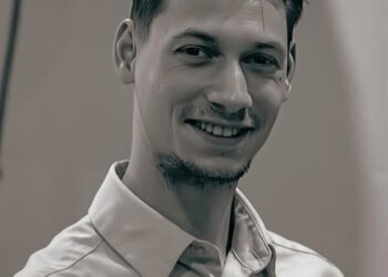 Un tânăr poet cere o schimbare în lumea scriitorilor tulceni