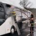 Un autocar a luat foc la Topolog