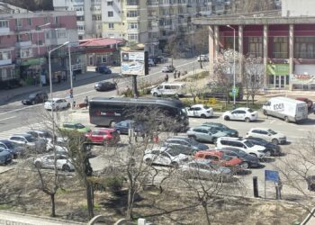 Schimbare la față în zona Sindicatelor: parc bine îngrijit