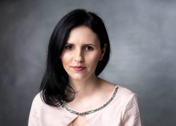 Sondaj/ Job-ul la spital, cel mai sigur. Recalificarea, soluția de a depăși criza economică