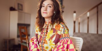 Ana-Maria Gălețeanu aduce la Tulcea o expoziție și atelier de pictură cu acuarele