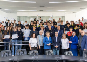 Primăria municipiului a premiat performanța în învățământ și în sport- 2025