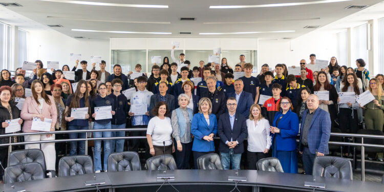 Primăria municipiului a premiat performanța în învățământ și în sport- 2025