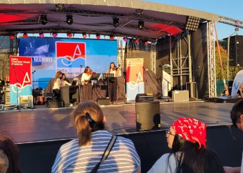 De necrezut! Pe faleză, tulcenii aplaudă muzica de cameră, de Ziua Municipiului