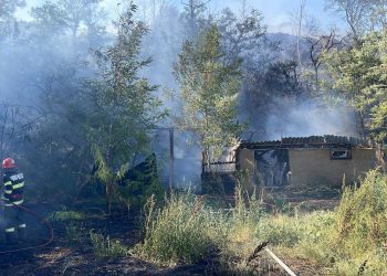 Incendiu la anexe gospodărești în Mahmudia