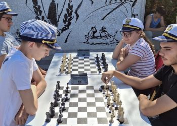 „Vreau să fiu Campion” la șah – pe faleză