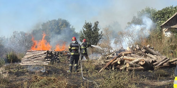 Incendii la Văcăreni și la Cataloi