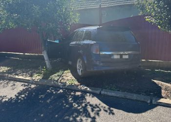 Accident în Baia/ Două mașini s-au ciocnit într-o intersecție