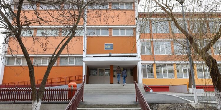 Finalizarea proiectului „Reabilitare clădire, internat- Liceul Teoretic Grigore Moisil”