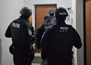 Forțele Speciale, percheziții acasă la traficanți de droguri din Tulcea