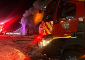 Incendiu puternic, în spate la Convenabil