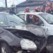 Două mașini s-au tamponat în municipiu. O femeie a rămas încarcerată