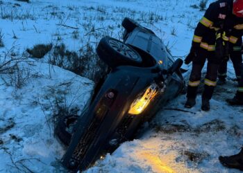 Accident în apropiere de Atmagea. O femeie a rămas încarcerată