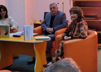 Lansare de carte la Biblioteca Județeană „Panait Cerna”/ O nouă contribuție remarcabilă la recuperarea memoriei poetului Panait Cerna