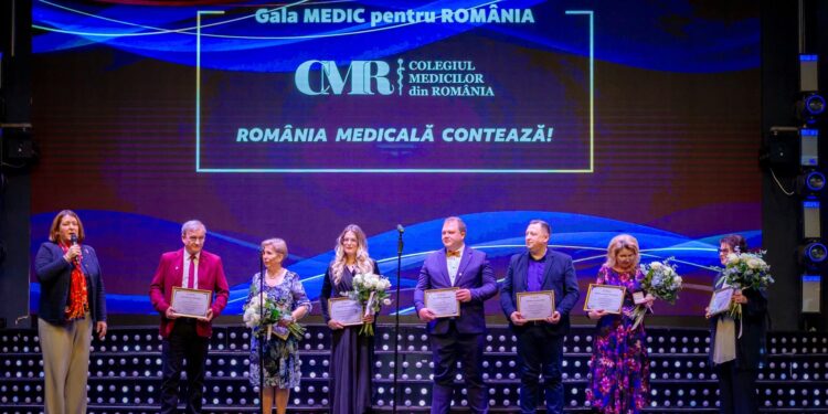 O doctoriță din Tulcea, premiată la Gala Medicilor din România, aplaudată de Președintele Nicușor Dan