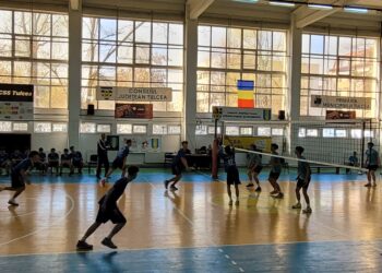 Volei masculin, turneu semifinal, U19/ Recital de volei oferit de calificatele în turneul final