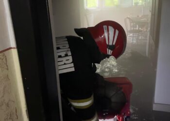 Incendiu într-un apartament din municipiu de la un aragaz uitat aprins
