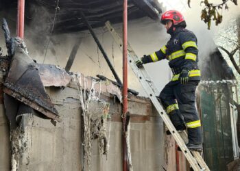 Incendiu în această dimineață la o anexă gospodărească din municipiu