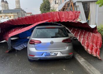 Ore de foc pentru pompieri