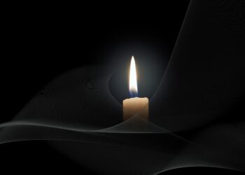 Încă un caz șocant! O elevă de 18 ani s-a sinucis în apartamentul unde stătea cu chirie