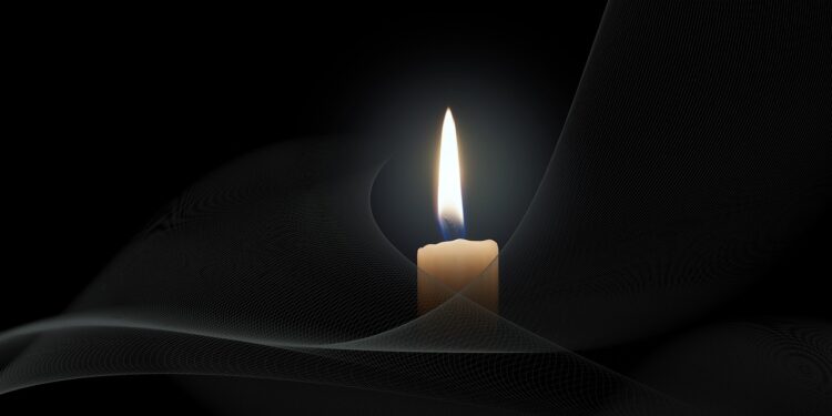 Încă un caz șocant! O elevă de 18 ani s-a sinucis în apartamentul unde stătea cu chirie