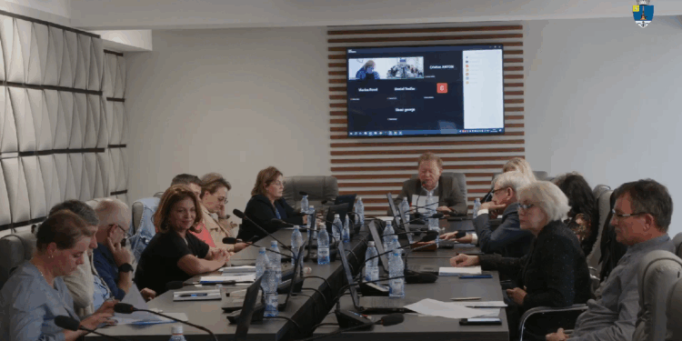 Când pisica nu-i acasă…