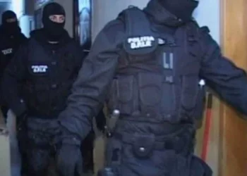 Percheziție la un „colecționar” de articole pirotehnice cu deținere fără drept