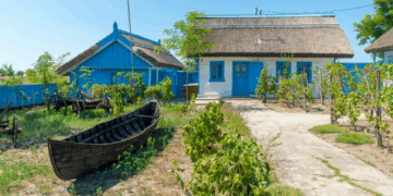 Ordonanță de Guvern/ Pentru locuitorii din Deltă, reducere cu 50% a impozitului pe proprietate